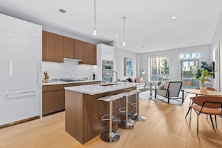 100 Shawmut Ave Unit 912, Boston, MA 02118