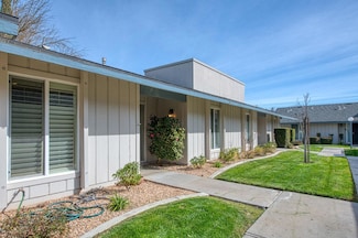 1058 W Browning Ave Unit B, Fresno, CA 93711