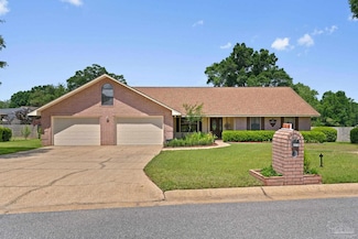 5816 Forest Ridge Dr, Pensacola, FL 32526