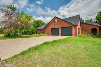 731 N Walnut Grove Rd, Midlothian, TX 76065