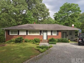1236 12th Street Cir NE, Hickory, NC 28601