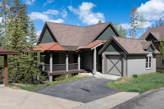 35 Reunion Ln, Fraser, CO 80442