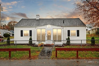 83 Oakside Ave, Methuen, MA 01844