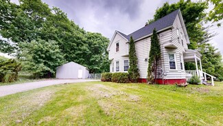 524 Turner St, Auburn, ME 04210