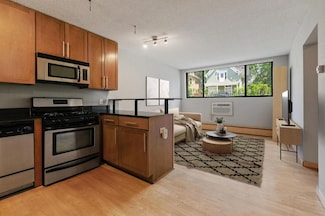 2530 1st Ave S Unit N101, Minneapolis, MN 55404