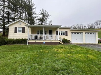 4717 Spring Valley Rd, Elk Creek, VA 24326