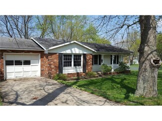 588 W Georgia Ave, Sebring, OH 44672