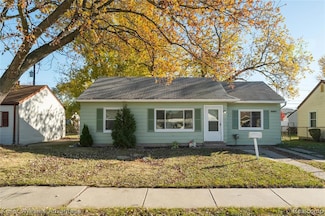 27130 Woodmont St, Roseville, MI 48066