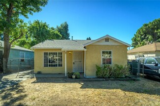 13182 Aztec St, Sylmar, CA 91342