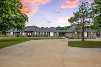 8320 N Delaware Ave, Sperry, OK 74073