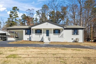 4358 Finch Farm Rd, Trinity, NC 27370