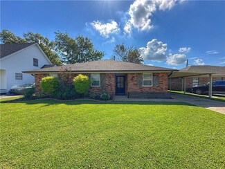 214 Ormond Village Dr, Destrehan, LA 70047