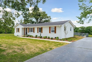 217 Cripps Ln, Smithville, TN 37166