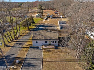 86 Tinton Falls Rd, Farmingdale, NJ 07727