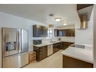 1388 Pawnee Dr, Las Vegas, NV 89169