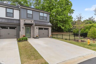 4 Connaught Ct, Mauldin, SC 29662