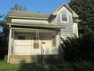 701 Harmon St, Danville, IL 61832