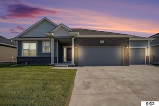 7845 Patrick Ave, Lincoln, NE 68516