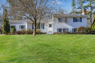 150 Cloverdale Cir, Tinton Falls, NJ 07724