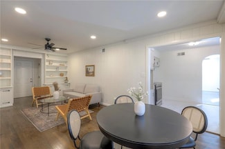 1923 S Norton Ave, Independence, MO 64052