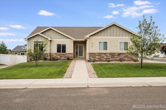 4141 Cliff St, Laramie, WY 82070