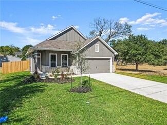 346 10th St, Somerville, TX 77879