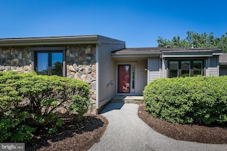 699 Inverness Dr, West Chester, PA 19380