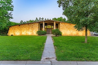 1500 Terrace Dr, Newton, KS 67114