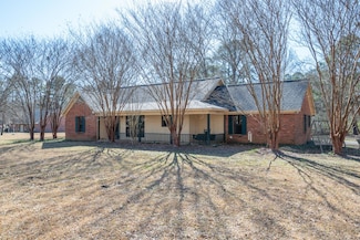356 Troy Ln, Starkville, MS 39759