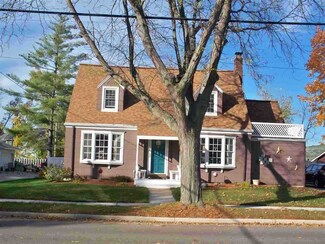 125 W Madison St, Spring Green, WI 53588
