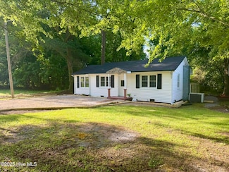 6305 Vance St, Bailey, NC 27807