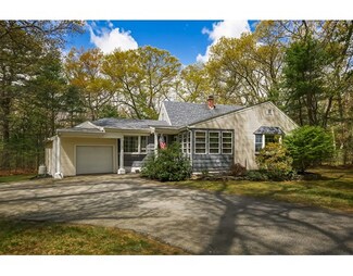 76 Greenwood Rd, Andover, MA 01810