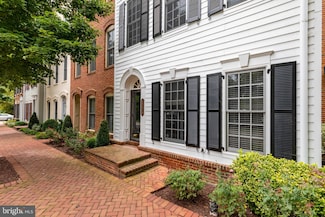 1720 Carpenter Rd, Alexandria, VA 22314