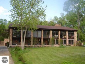 3667 Bordeau Rd, Standish, MI 48658