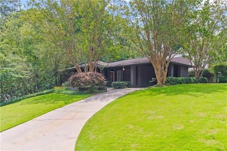 2901 N Hills Dr NE, Atlanta, GA 30305