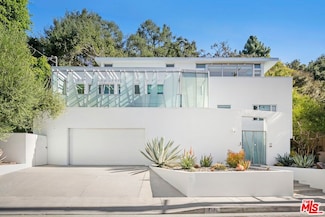 410 N Bundy Dr, Los Angeles, CA 90049