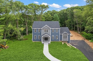 2 Airdrie Ct, Seekonk, MA 02771
