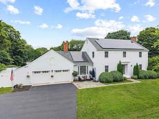 8 Sharon Ln, Old Saybrook, CT 06475