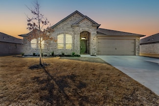 908 Granite Dr, Azle, TX 76020