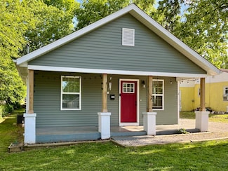 2016 W Olive St, Springfield, MO 65802