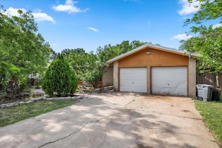 1307 Meadgreen Dr, Austin, TX 78758