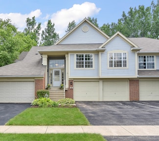 30W050 Willow Ln, Warrenville, IL 60555