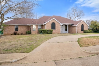 620 Honeysuckle Ln, Cedar Hill, TX 75104