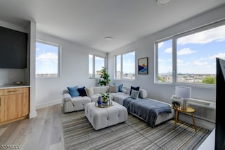 39 Madison St Unit 303, Newark, NJ 07105