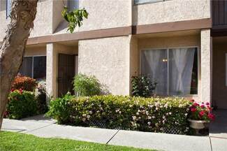 12050 226th St Unit 33, Hawaiian Gardens, CA 90716