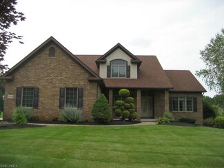 5648 Deer Pines Dr, Clinton, OH 44216