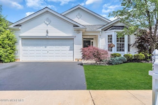 27 Cromwell Ln, Jackson, NJ 08527
