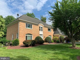 8616 Snowhill Ct, Potomac, MD 20854