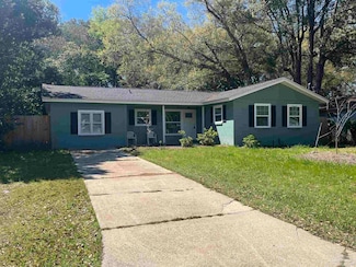 4513 Versailles Dr, Pensacola, FL 32505
