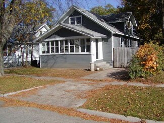 119 N Henrietta Ave, Rockford, IL 61101